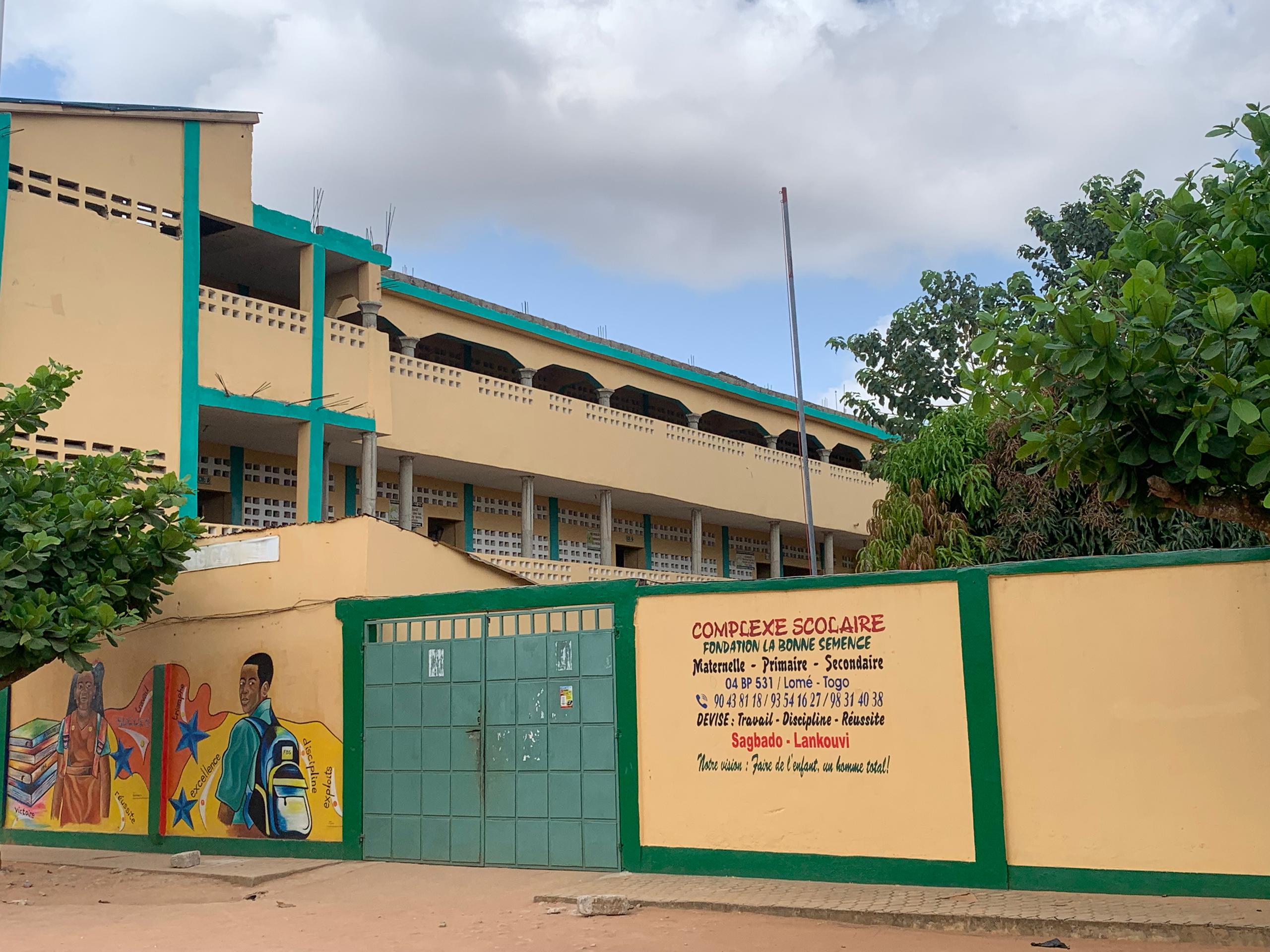 Facade de l'école